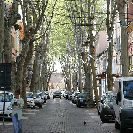 Un Contemporain En Centre-ville *