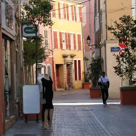 Un Contemporain En Centre-ville Apartment *