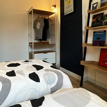 Un Contemporain En Centre-ville Apartamento